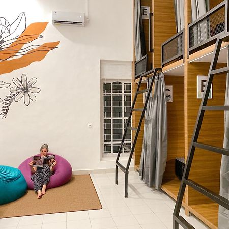 Snooze Malang Pansiyon Dış mekan fotoğraf